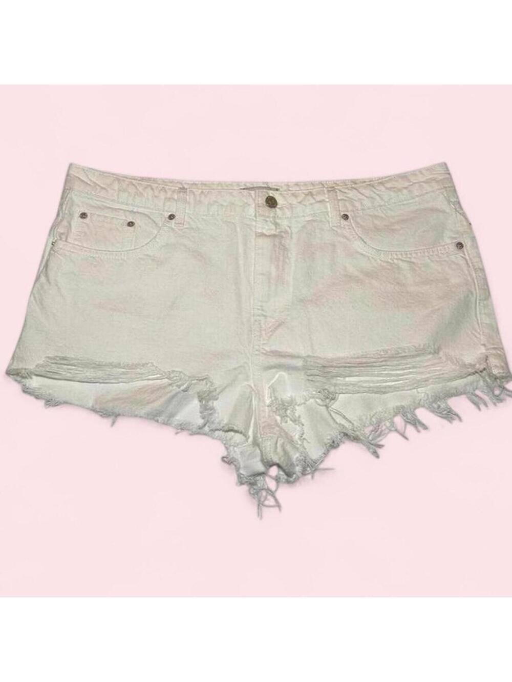 BDG Urban Outfitters White Denim Shorts Size 34 NWT